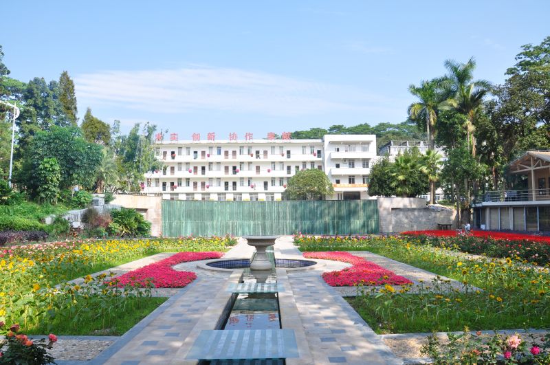 超純水機-廣東省林業(yè)科學研究院與成都奧邁科技簽訂實驗室超純水機合作協(xié)議